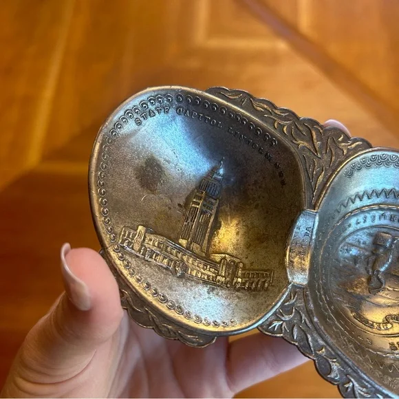 Antique Lincoln Nebraska Tray - Picture 4 of 5